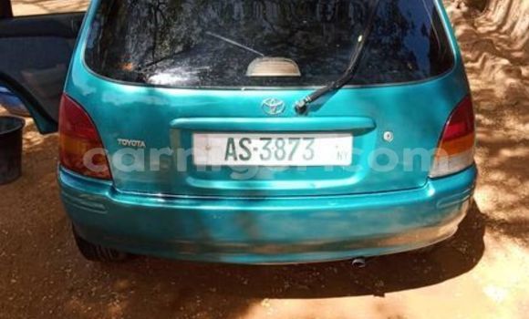 Sayi Na hannu Toyota Vitz Blue Mota in Arlit a Agadez Sayi Na hannu Toyota Vitz Blue Mota in Arlit a Agadez