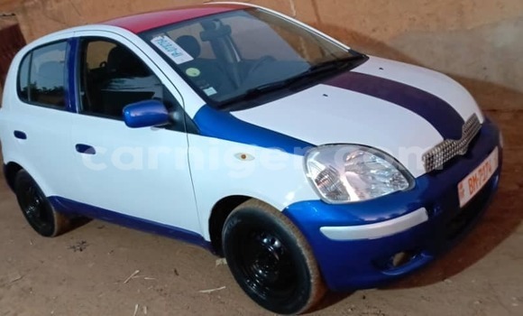 Sayi Na hannu Toyota Vitz White Mota in Bilma a Agadez Sayi Na hannu Toyota Vitz White Mota in Bilma a Agadez