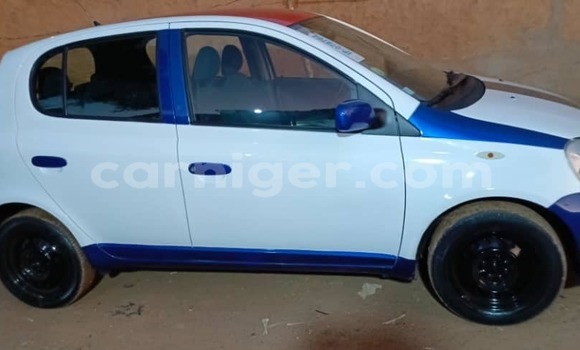Sayi Na hannu Toyota Vitz White Mota in Bilma a Agadez Sayi Na hannu Toyota Vitz White Mota in Bilma a Agadez