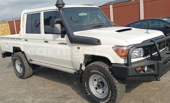 Sayi Na hannu Toyota Land Cruiser White Mota in Arlit a Agadez Sayi Na hannu Toyota Land Cruiser White Mota in Arlit a Agadez