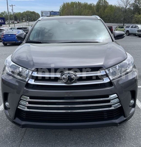 Big with watermark toyota highlander tahoua abalak 7935