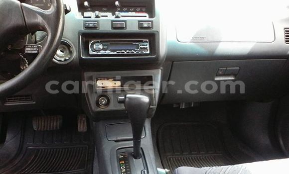 Sayi Na hannu Toyota RAV4 Red Mota in Niamey a Niamey Sayi Na hannu Toyota RAV4 Red Mota in Niamey a Niamey