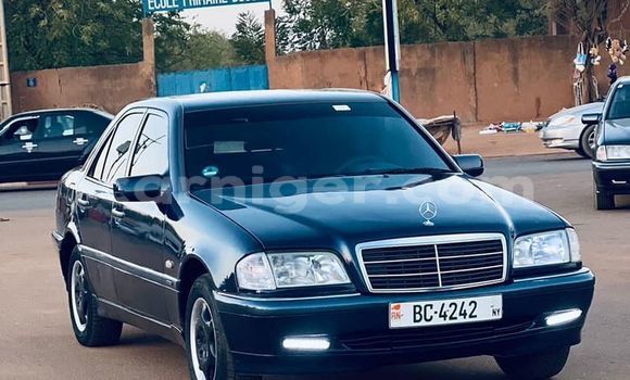 Sayi Na hannu Mercedes Viano Other Mota in Niamey a Niamey Sayi Na hannu Mercedes Viano Other Mota in Niamey a Niamey