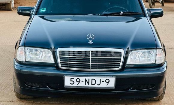 Sayi Na hannu Mercedes-Benz C180 coupe Other Mota in Niamey a Niamey Sayi Na hannu Mercedes-Benz C180 coupe Other Mota in Niamey a Niamey