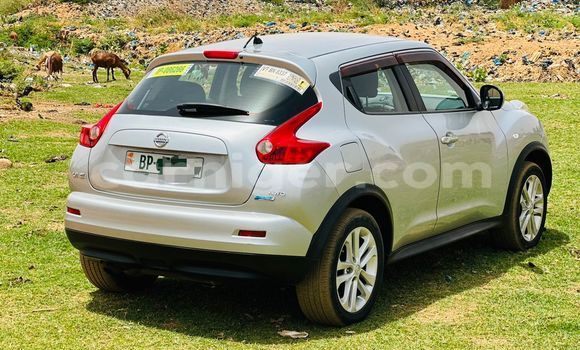 Sayi Sabo Nissan Juke Silver Mota in Niamey a Niamey Sayi Sabo Nissan Juke Silver Mota in Niamey a Niamey