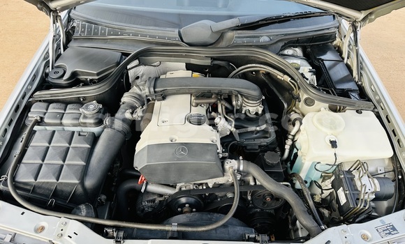 Sayi Sabo Mercedes‒Benz C-klasse Silver Mota in Niamey a Niamey Sayi Sabo Mercedes‒Benz C-klasse Silver Mota in Niamey a Niamey