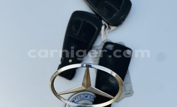 Sayi Sabo Mercedes‒Benz C-klasse Silver Mota in Niamey a Niamey Sayi Sabo Mercedes‒Benz C-klasse Silver Mota in Niamey a Niamey