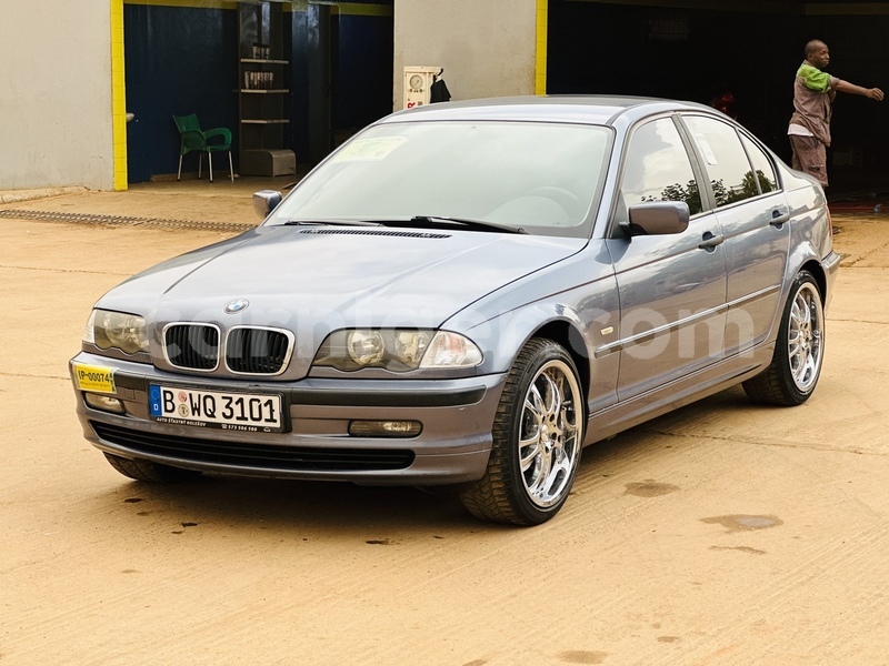 Big with watermark bmw 315 niamey niamey 7982