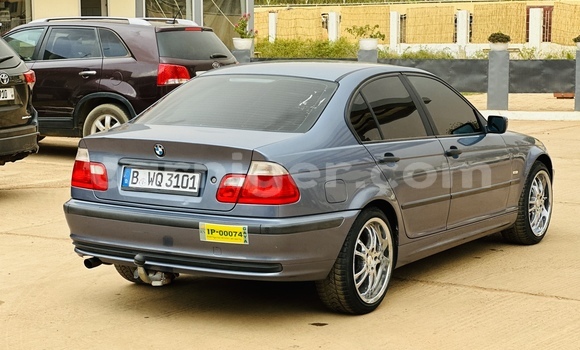 Sayi Sabo BMW 315 Blue Mota in Niamey a Niamey Sayi Sabo BMW 315 Blue Mota in Niamey a Niamey