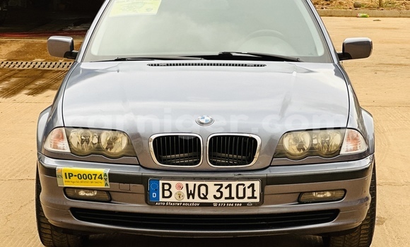 Sayi Sabo BMW 315 Blue Mota in Niamey a Niamey Sayi Sabo BMW 315 Blue Mota in Niamey a Niamey