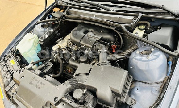 Sayi Sabo BMW 315 Blue Mota in Niamey a Niamey Sayi Sabo BMW 315 Blue Mota in Niamey a Niamey