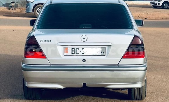 Sayi Na hannu Mercedes-Benz C180 coupe Other Mota in Niamey a Niamey Sayi Na hannu Mercedes-Benz C180 coupe Other Mota in Niamey a Niamey