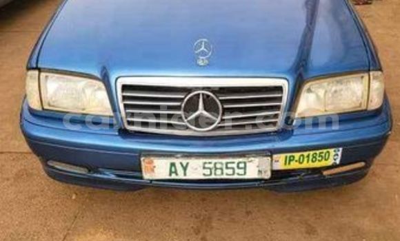 Sayi Na hannu Mercedes-Benz C180 coupe Blue Mota in Niamey a Niamey Sayi Na hannu Mercedes-Benz C180 coupe Blue Mota in Niamey a Niamey