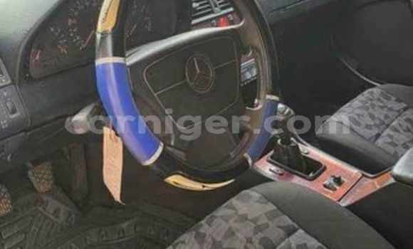 Sayi Na hannu Mercedes-Benz C180 coupe Blue Mota in Niamey a Niamey Sayi Na hannu Mercedes-Benz C180 coupe Blue Mota in Niamey a Niamey