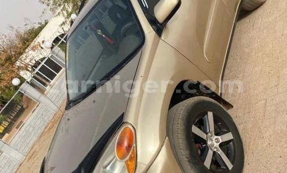 Sayi Na hannu Toyota RAV4 Beige Mota in Niamey a Niamey Sayi Na hannu Toyota RAV4 Beige Mota in Niamey a Niamey