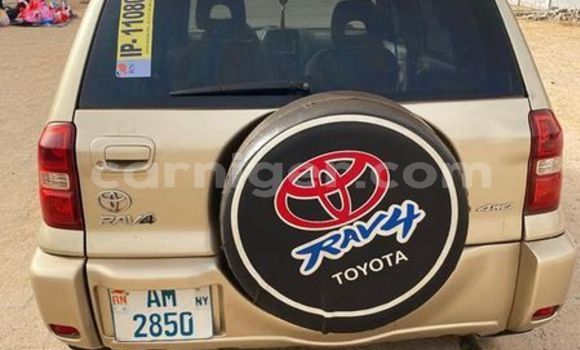 Sayi Na hannu Toyota RAV4 Beige Mota in Niamey a Niamey Sayi Na hannu Toyota RAV4 Beige Mota in Niamey a Niamey