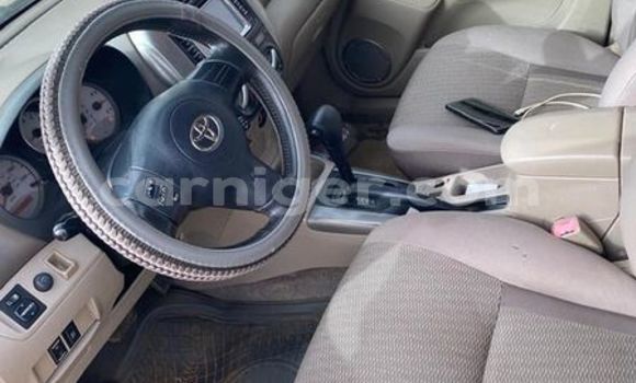 Sayi Na hannu Toyota RAV4 Beige Mota in Niamey a Niamey Sayi Na hannu Toyota RAV4 Beige Mota in Niamey a Niamey