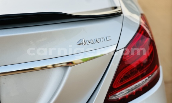 Sayi Sabo Mercedes-Benz C-Classe Silver Mota in Niamey a Niamey Sayi Sabo Mercedes-Benz C-Classe Silver Mota in Niamey a Niamey