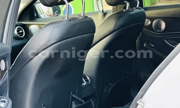 Sayi Sabo Mercedes-Benz C-Classe Silver Mota in Niamey a Niamey Sayi Sabo Mercedes-Benz C-Classe Silver Mota in Niamey a Niamey