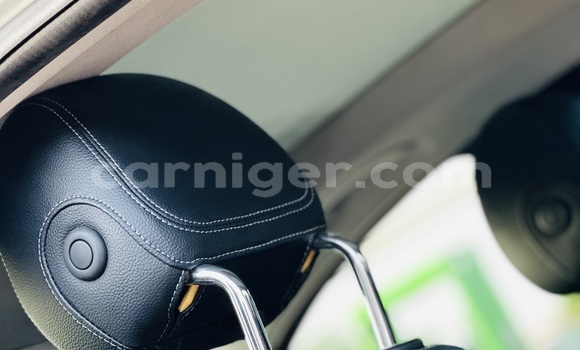 Sayi Sabo Mercedes-Benz C-Classe Silver Mota in Niamey a Niamey Sayi Sabo Mercedes-Benz C-Classe Silver Mota in Niamey a Niamey