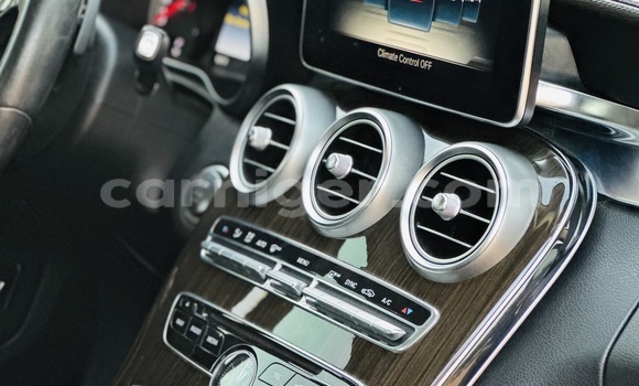 Sayi Sabo Mercedes-Benz C-Classe Silver Mota in Niamey a Niamey Sayi Sabo Mercedes-Benz C-Classe Silver Mota in Niamey a Niamey