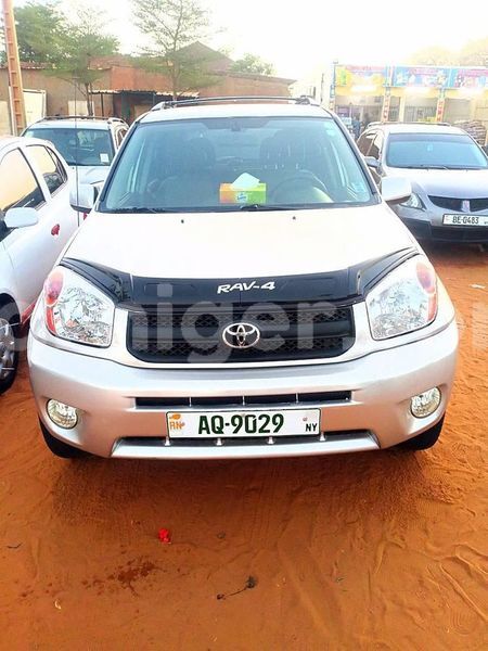 Big with watermark toyota rav4 tillabery ayorou 8024