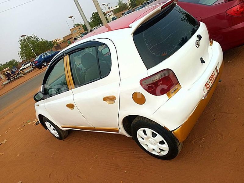 Big with watermark toyota yaris niamey niamey 8025