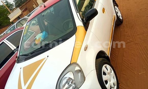 Buy Used Toyota Yaris White Car in Niamey in Niamey Buy Used Toyota Yaris White Car in Niamey in Niamey