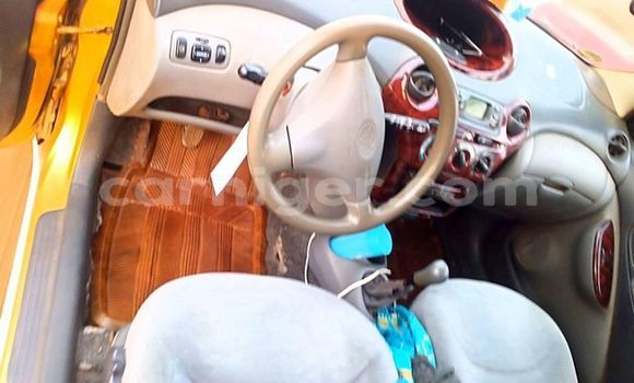 Buy Used Toyota Yaris White Car in Niamey in Niamey Buy Used Toyota Yaris White Car in Niamey in Niamey