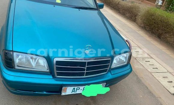 Buy Used Mercedes-Benz C-Classe Blue Car in Agadez in Agadez Buy Used Mercedes-Benz C-Classe Blue Car in Agadez in Agadez
