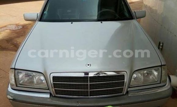 Sayi Na hannu Mercedes‒Benz C–Class Silver Mota in Niamey a Niamey Sayi Na hannu Mercedes‒Benz C–Class Silver Mota in Niamey a Niamey