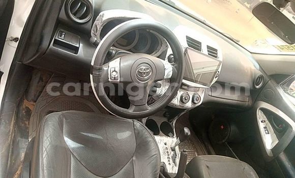 Buy Used Toyota RAV4 White Car in Aguie in Maradi Buy Used Toyota RAV4 White Car in Aguie in Maradi