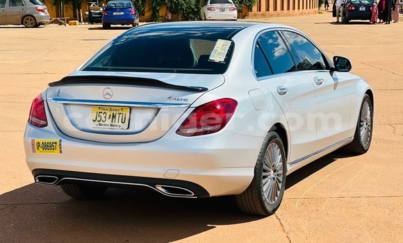 Sayi Sabo Mercedes-Benz C-Classe Silver Mota in Niamey a Niamey Sayi Sabo Mercedes-Benz C-Classe Silver Mota in Niamey a Niamey