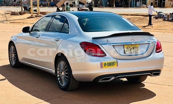 Sayi Sabo Mercedes-Benz C-Classe Silver Mota in Niamey a Niamey Sayi Sabo Mercedes-Benz C-Classe Silver Mota in Niamey a Niamey