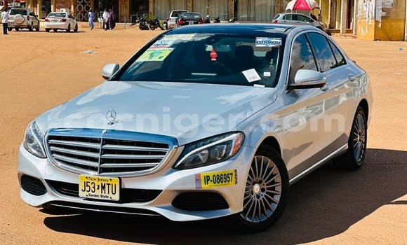 Sayi Sabo Mercedes-Benz C-Classe Silver Mota in Niamey a Niamey Sayi Sabo Mercedes-Benz C-Classe Silver Mota in Niamey a Niamey