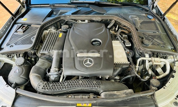 Sayi Sabo Mercedes-Benz C-Classe Silver Mota in Niamey a Niamey Sayi Sabo Mercedes-Benz C-Classe Silver Mota in Niamey a Niamey