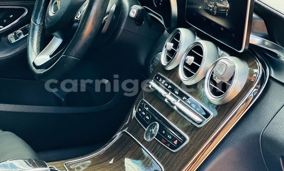 Sayi Sabo Mercedes-Benz C-Classe Silver Mota in Niamey a Niamey Sayi Sabo Mercedes-Benz C-Classe Silver Mota in Niamey a Niamey