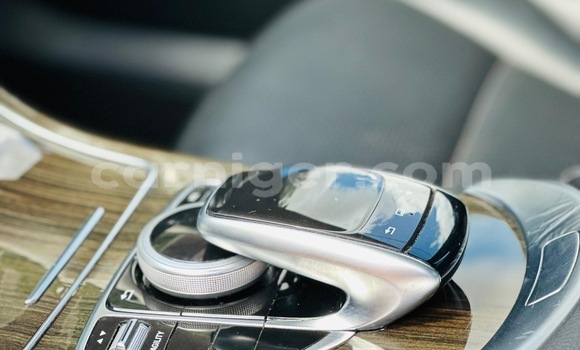 Sayi Sabo Mercedes-Benz C-Classe Silver Mota in Niamey a Niamey Sayi Sabo Mercedes-Benz C-Classe Silver Mota in Niamey a Niamey