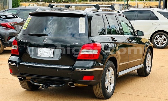 Sayi Sabo Mercedes‒Benz GLK–Class Black Mota in Niamey a Niamey Sayi Sabo Mercedes‒Benz GLK–Class Black Mota in Niamey a Niamey