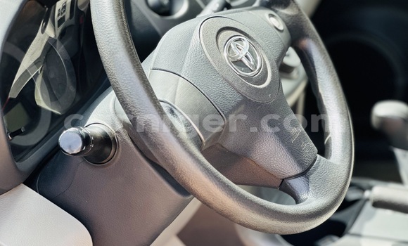 Sayi Na hannu Toyota RAV4 Brown Mota in Niamey a Niamey Sayi Na hannu Toyota RAV4 Brown Mota in Niamey a Niamey