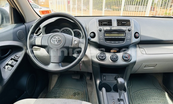 Sayi Na hannu Toyota RAV4 Brown Mota in Niamey a Niamey Sayi Na hannu Toyota RAV4 Brown Mota in Niamey a Niamey