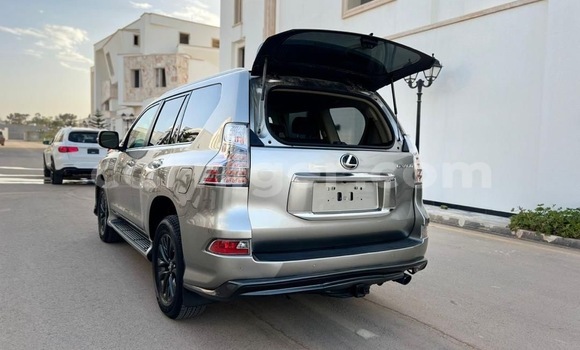 Sayi Sabo Lexus GX Brown Mota in Niamey a Niamey Sayi Sabo Lexus GX Brown Mota in Niamey a Niamey