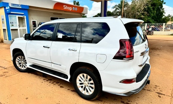 Sayi Sabo Lexus GX White Mota in Niamey a Niamey Sayi Sabo Lexus GX White Mota in Niamey a Niamey