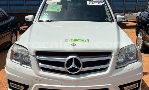 Sayi Sabo Mercedes‒Benz CLK-klasse AMG White Mota in Niamey a Niamey Sayi Sabo Mercedes‒Benz CLK-klasse AMG White Mota in Niamey a Niamey