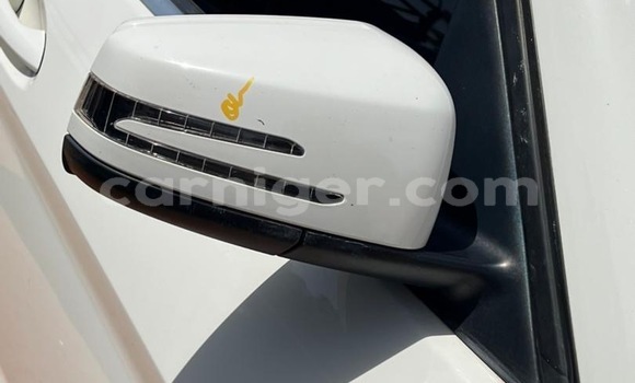 Sayi Sabo Mercedes‒Benz CLK-klasse AMG White Mota in Niamey a Niamey Sayi Sabo Mercedes‒Benz CLK-klasse AMG White Mota in Niamey a Niamey