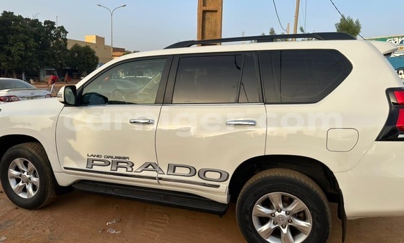 Sayi Sabo Toyota Prado White Mota in Niamey a Niamey Sayi Sabo Toyota Prado White Mota in Niamey a Niamey