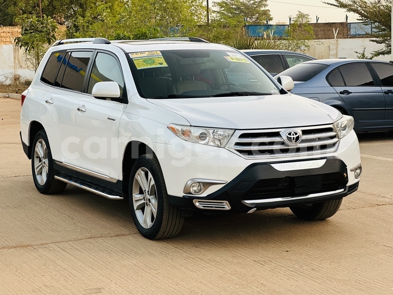 Big with watermark toyota highlander niamey niamey 8063