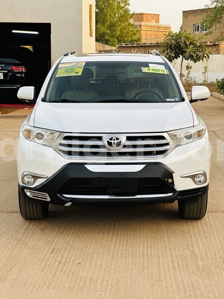 Big with watermark toyota highlander niamey niamey 8063