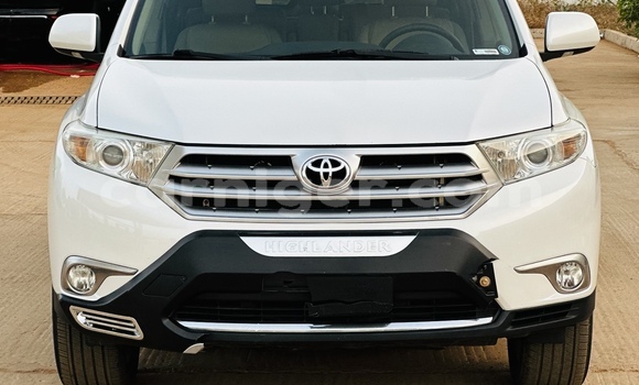 Sayi Sabo Toyota Highlander White Mota in Niamey a Niamey Sayi Sabo Toyota Highlander White Mota in Niamey a Niamey