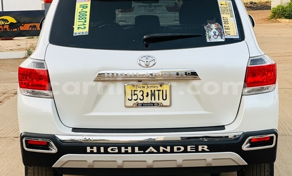 Sayi Sabo Toyota Highlander White Mota in Niamey a Niamey Sayi Sabo Toyota Highlander White Mota in Niamey a Niamey